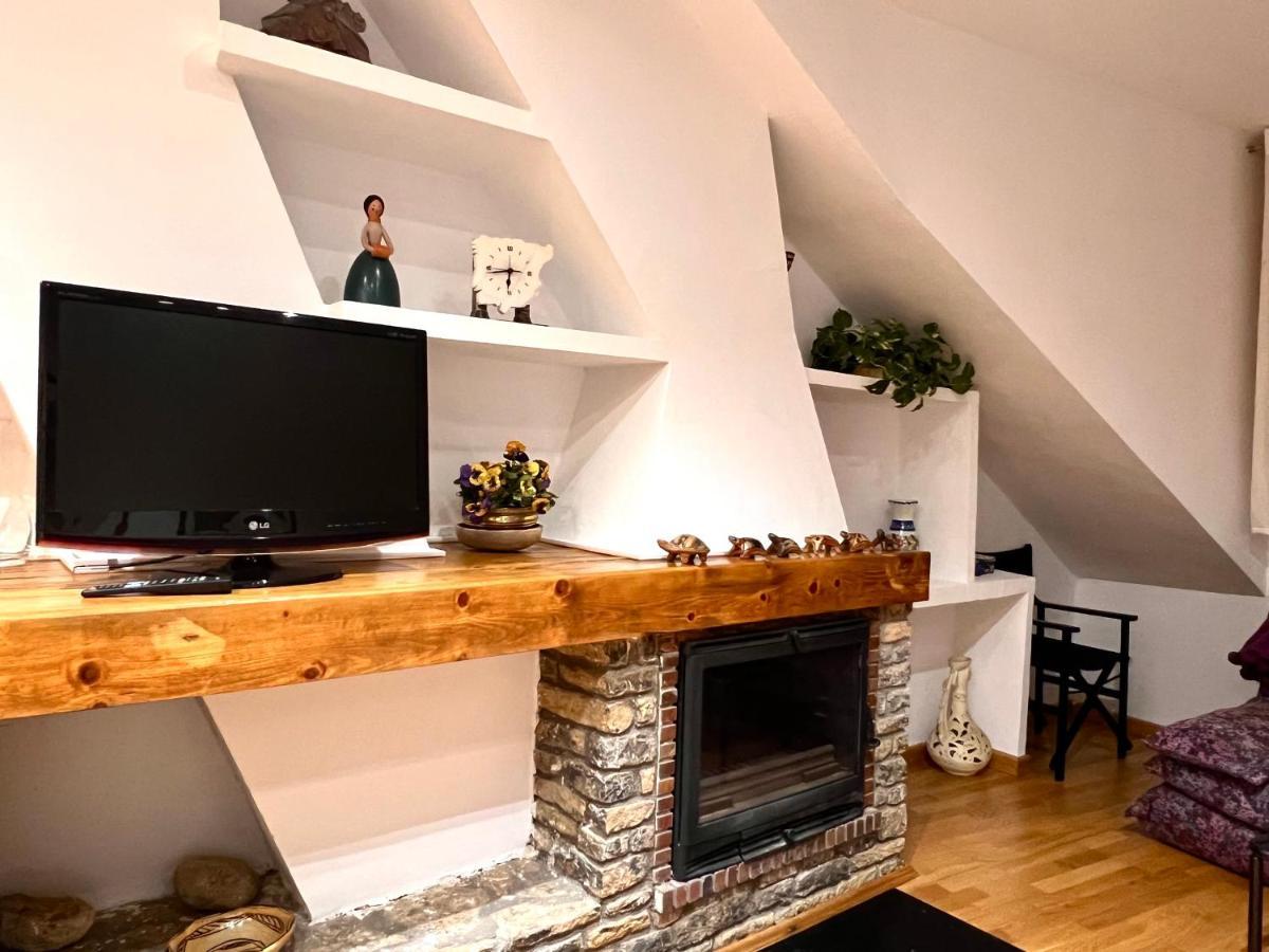Apartamento Centrico Con Parking - L'Amfitriona Rialp Exteriér fotografie